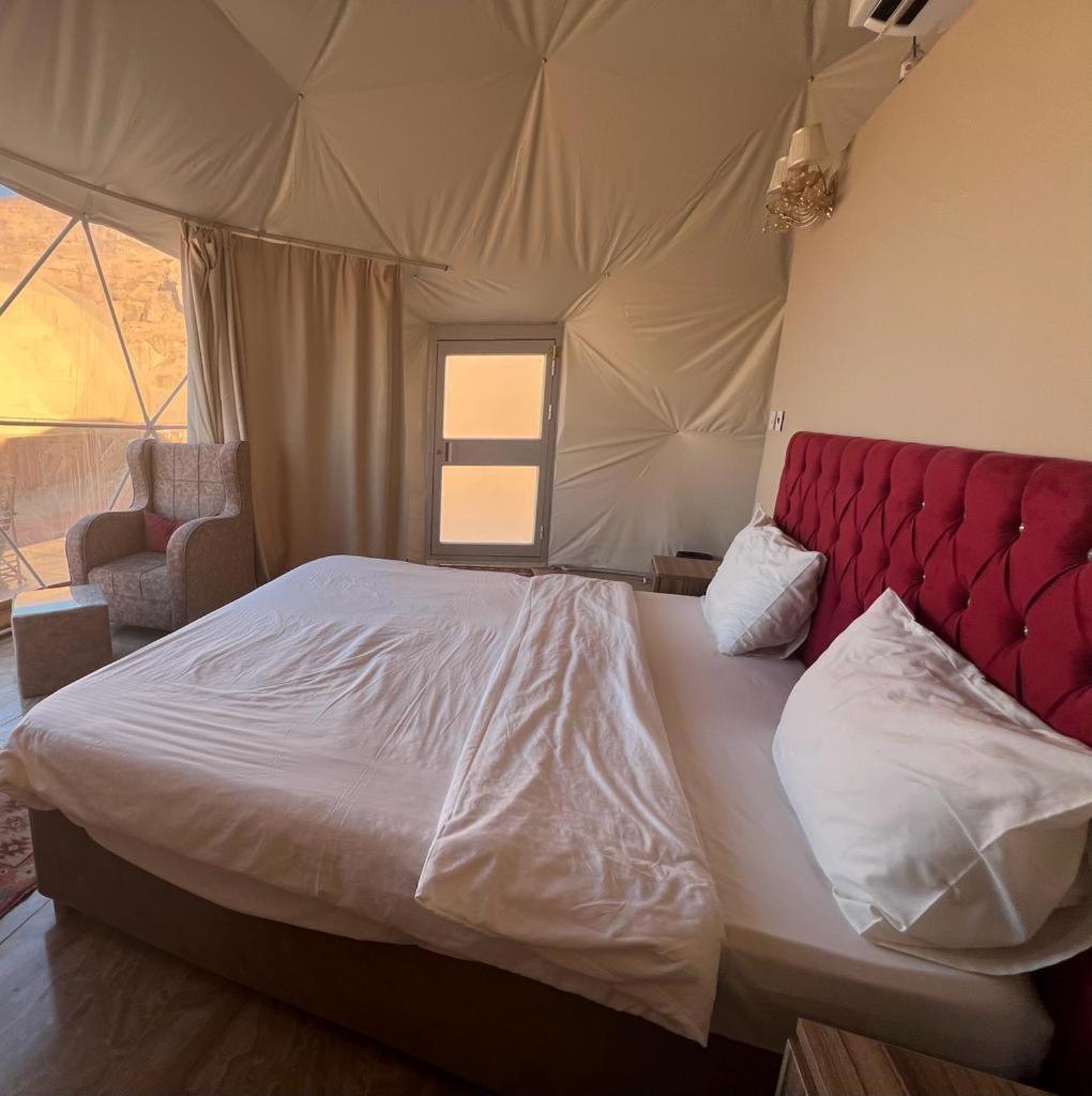 Scarlet Luxury Camp Wadi Rum Exterior foto