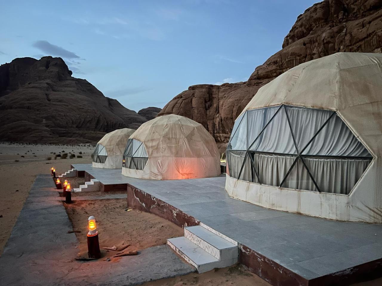 Scarlet Luxury Camp Wadi Rum Exterior foto